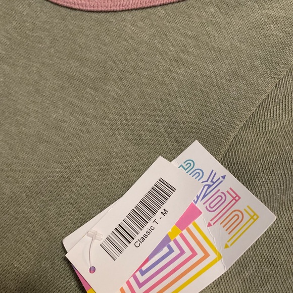 Lularoe Classic T - Picture 2 of 3